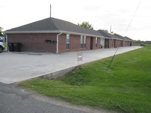 1002-1004 Helena Ave, Nederland, TX, 77627-2728 | Card Image