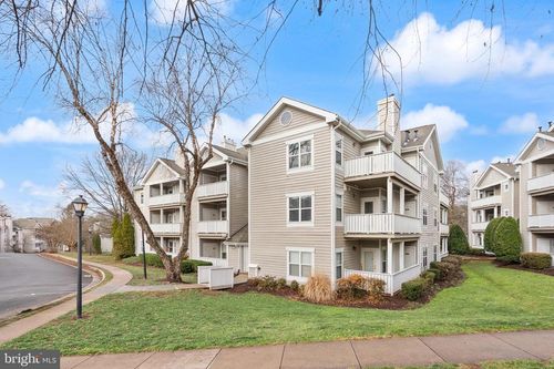 apt-12-14304 Rosy Ln, CENTREVILLE, VA, 20121-5809 | Card Image