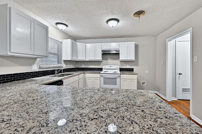 1306 Blanton Pl, House other with 3 bedrooms, 2 bathrooms and null parking in Sherman TX | Image 8