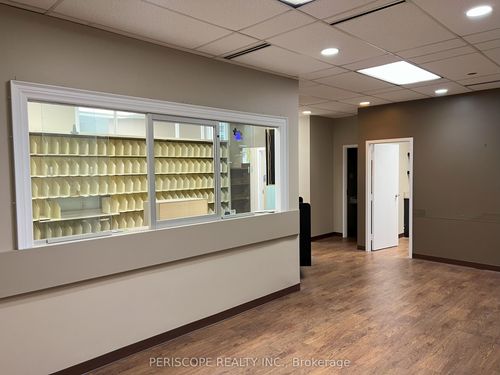 101-679 Davis Dr, Newmarket, ON, L3Y5G8 | Card Image