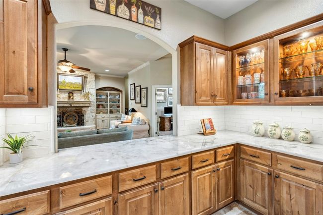 Kitchen | Image 12