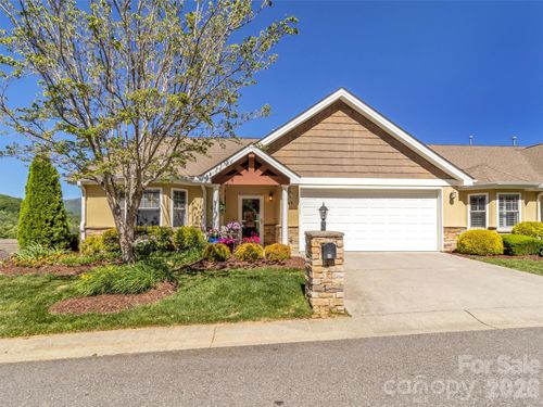 49 Kenai Trl, Waynesville, NC, 28786-6868 | Card Image