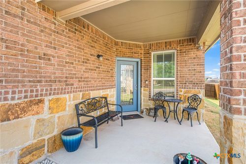 464 Copper Hill Dr, New Braunfels, TX, 78130-5095 | Card Image