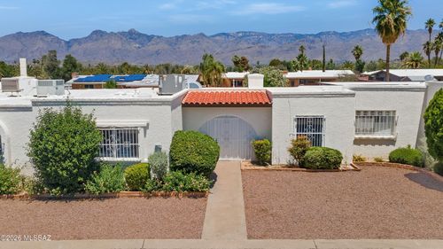 9027 E Palms Park Dr, Tucson, AZ, 85715-5646 | Card Image