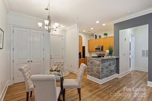 2934 Selwyn Ave, Charlotte, NC, 28209-1735 | Card Image
