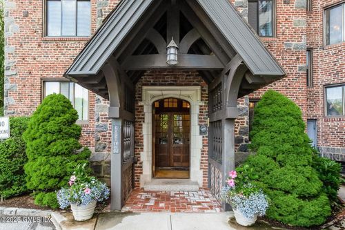 apt-6j-47 Lafayette Pl, Greenwich, CT, 06830-5402 | Card Image