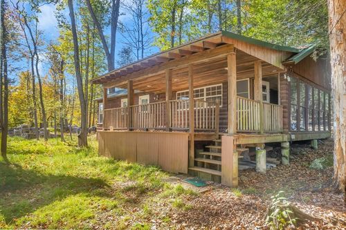 105 Norwich Lk, Huntington, MA, 01050-9735 | Card Image