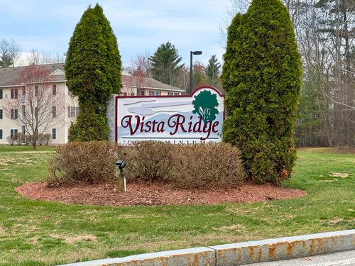 unit-97-4 Crestview Cir, Londonderry, NH, 03053-2475 | Card Image