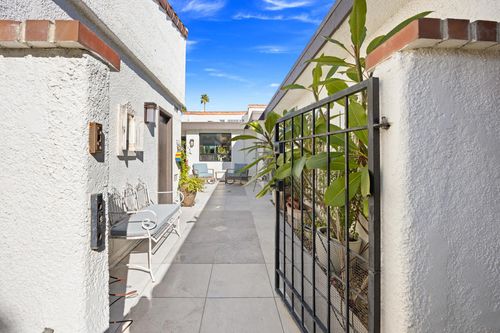 53 Marbella Dr, Rancho Mirage, CA, 92270-4638 | Card Image