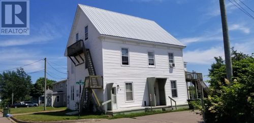 {{alt}} | Card Image