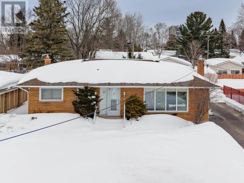 36 Oakbine Ave, Sault Ste Marie, ON, P6B4A1 | Card Image