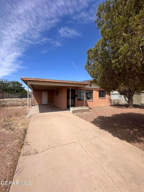 9309 Vicksburg Dr, El Paso, TX, 79924-7464 | Card Image