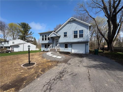 6648 Lakeside Rd, Ontario, NY, 14519-9301 | Card Image
