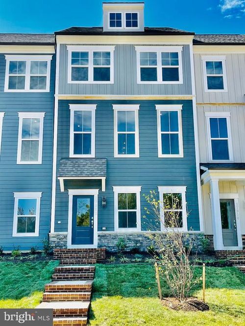 17912 Woods Overlook Dr, DUMFRIES, VA, 22026-2991 | Card Image