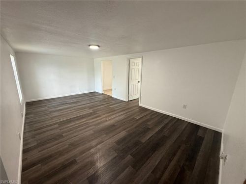 3-420 Fairfax Dr, Fort Myers, FL, 33905-3606 | Card Image