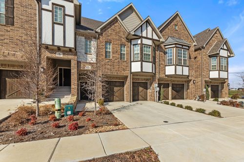 2205 Southwick Dr, Lewisville, TX, 75067-5052 | Card Image