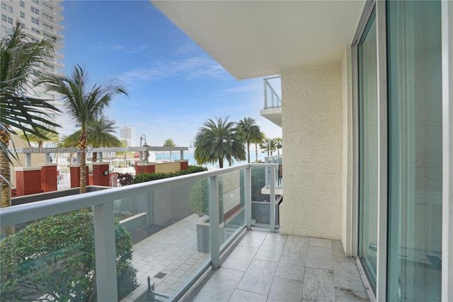 APT-704 - 1155 Brickell Bay Dr, Condo with 3 bedrooms, 2 bathrooms and null parking in Miami FL | Image 46