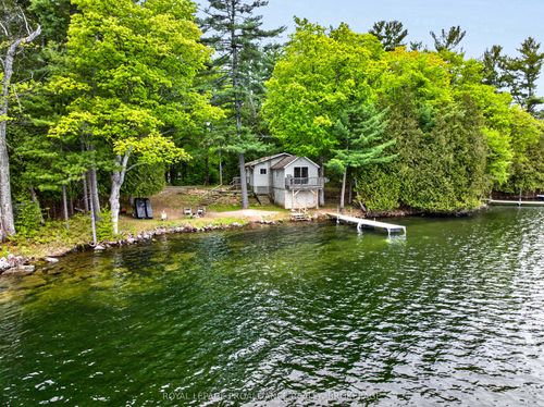805 Burns Rd, Godfrey, ON, K0H1T0 | Card Image