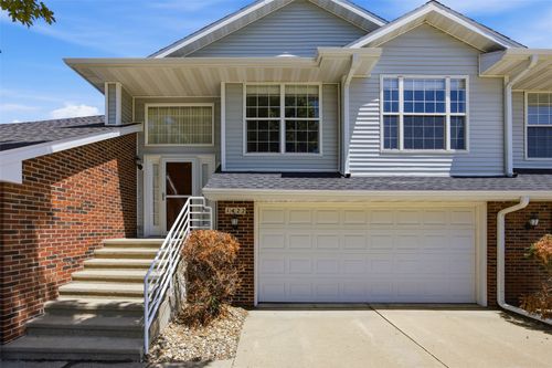 1422 Crossings Ct Ne, Cedar Rapids, IA, 52402-7231 | Card Image