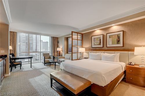 1111-125 E Harmon Ave, Las Vegas, NV, 89109-4501 | Card Image