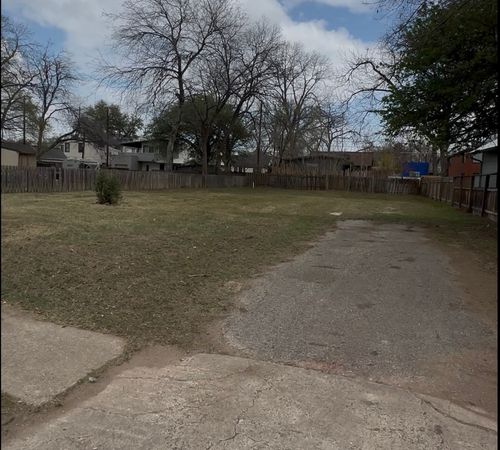 1608 Canterbury St, Austin, TX, 78702-5402 | Card Image