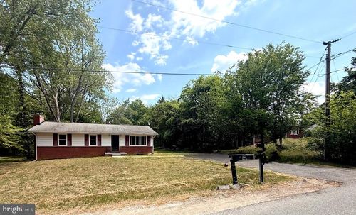 208 Pecan Ln, FREDERICKSBURG, VA, 22405-1745 | Card Image