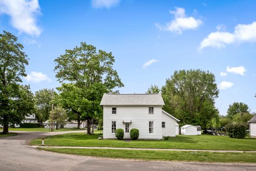 122 E Main St, Stanford, IL, 61774-7542 | Card Image