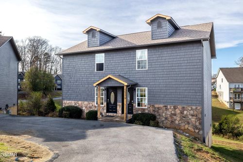 1707 Willow Trace Ct, Sevierville, TN, 37862-6312 | Card Image
