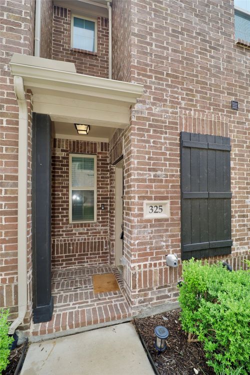 325 Baker Dr, Plano, TX, 75074-8492 | Card Image