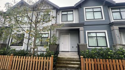 102 - 2267 Mckenzie Rd, Townhouse with 4 bedrooms, 2 bathrooms and 2 parking in Abbotsford BC | Image 1