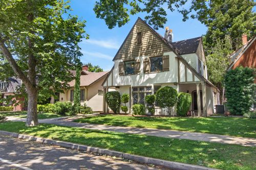 3265 Mckinley Blvd, Sacramento, CA, 95816-3814 | Card Image