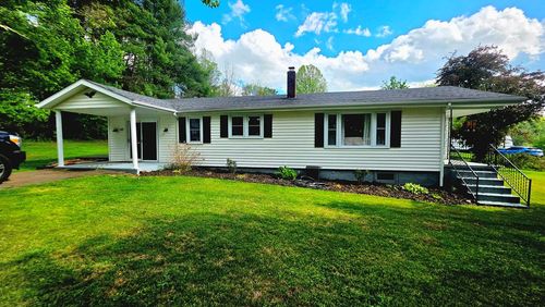 60 Green Acres Dr, Galax, VA, 24333-5827 | Card Image