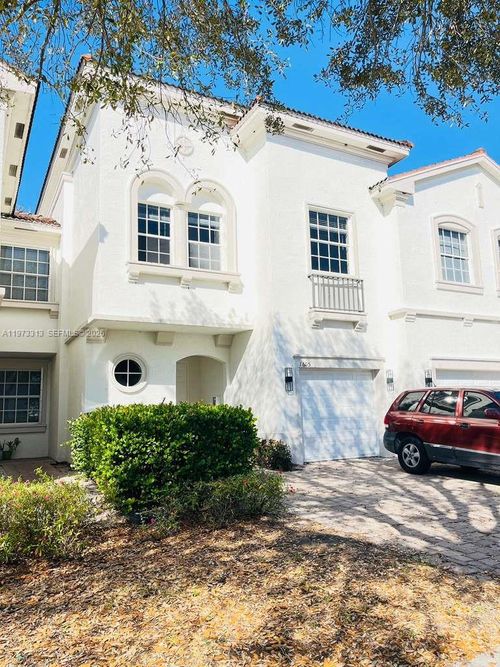 1605-7009 Romana Way, NAPLES, FL, 34119-9637 | Card Image