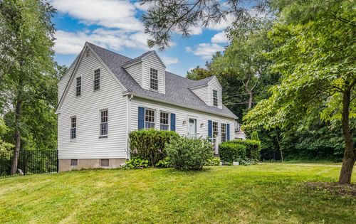19 Winnicutt Rd, Stratham, NH, 03885-2425 | Card Image
