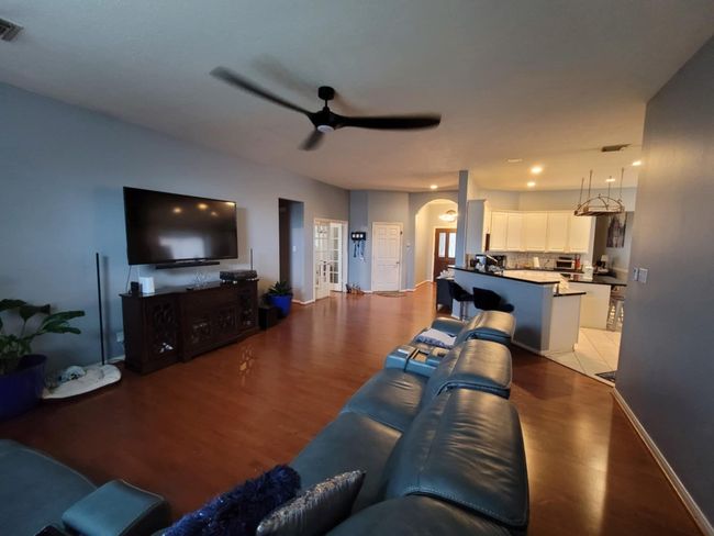 3214 Worthington Dr, House other with 3 bedrooms, 2 bathrooms and 2 parking in Pearland TX | Image 6