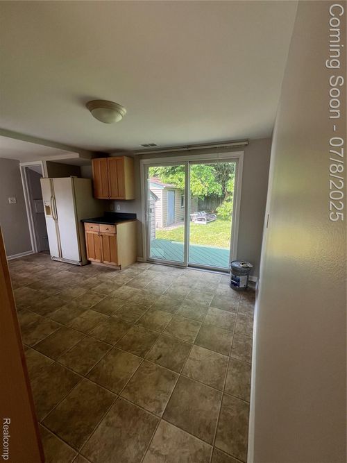 46261 Harry St, Shelby Township, MI, 48317-4419 | Card Image