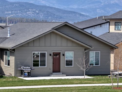 586 Stillwater Rd, Kalispell, MT, 59901-6192 | Card Image