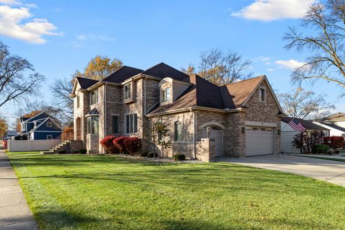 200 N School St, Mount Prospect, IL, 60056-2543 | Card Image