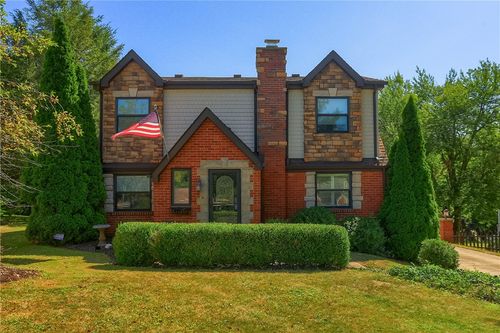 24 Herbst Rd, Coraopolis, PA, 15108-3620 | Card Image