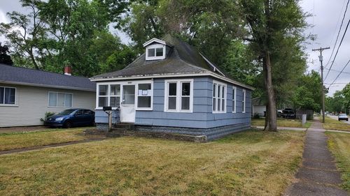 1061 E Forest Avenue, Muskegon, MI, 49442 | Card Image