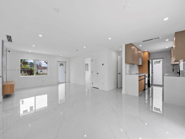 1007 Citrus Isle, House other with 4 bedrooms, 3 bathrooms and null parking in Fort Lauderdale FL | Image 18