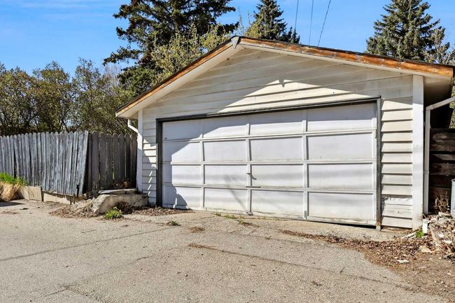 111 Allandale Close Se, House other with 3 bedrooms, 3 bathrooms and 2 parking in Calgary AB | Image 36