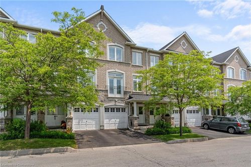 9-6995 Glory Crt, Mississauga, ON, L5N7E2 | Card Image