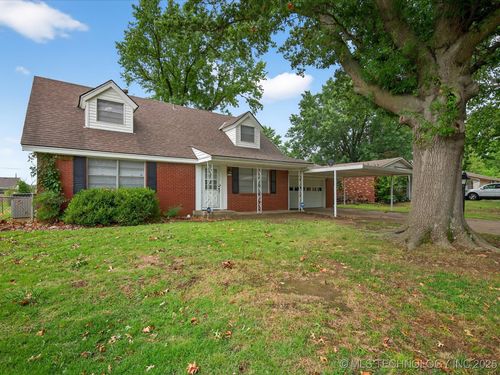718 Brentwood Rd, Bartlesville, OK, 74003-1409 | Card Image