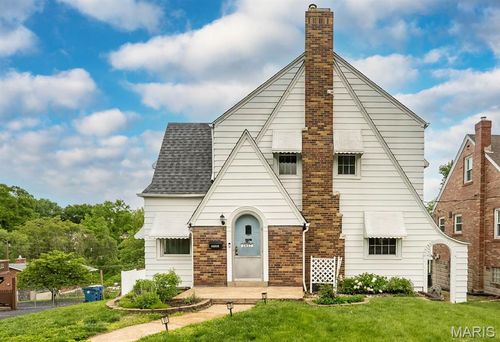 5837 Staely Ave, Saint Louis, MO, 63123-3655 | Card Image