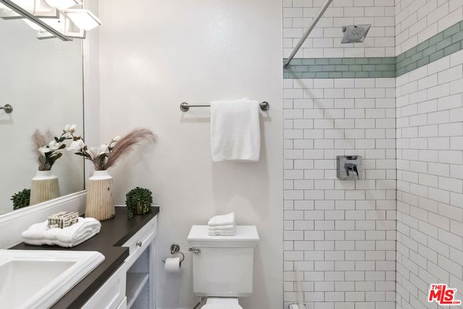 159 - 23901 Civic Center Way, Condo with 2 bedrooms, 2 bathrooms and 2 parking in Malibu CA | Image 25