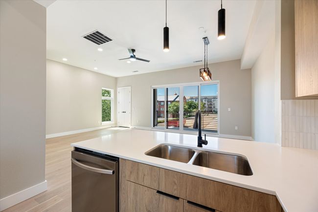 APT-403 - 4060 Spring Valley Rd, Townhouse with 3 bedrooms, 3 bathrooms and null parking in Farmers Branch TX | Image 10