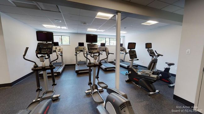 Clubhouse Weight and Cardio Room | Image 42