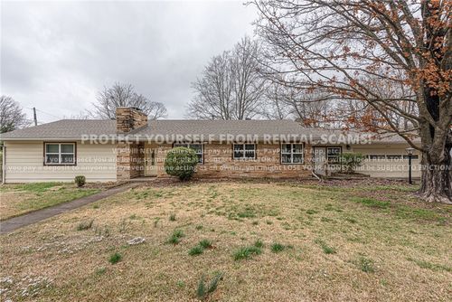 1013 N Vandeventer Ave, Fayetteville, AR, 72701-1953 | Card Image
