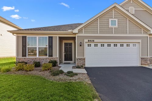 8406 Redbud Ct, Wonder Lake, IL, 60097-7611 | Card Image